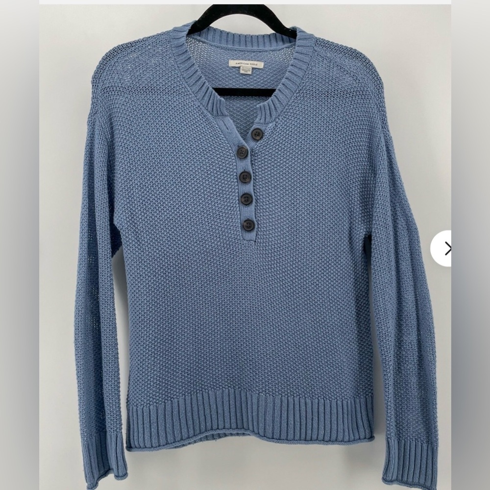 American Eagle Classic Henley Periwinkle long sleeve jumper.3/4 Sleeves,